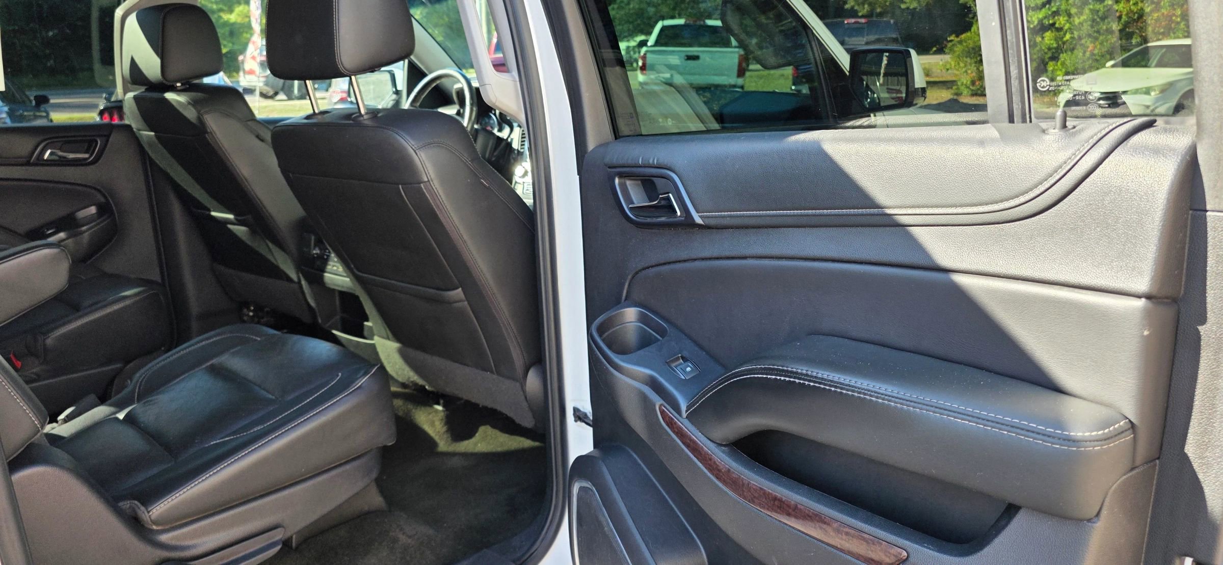 Used 2018 GMC Yukon XL SLT w/ Open Road Package image 16