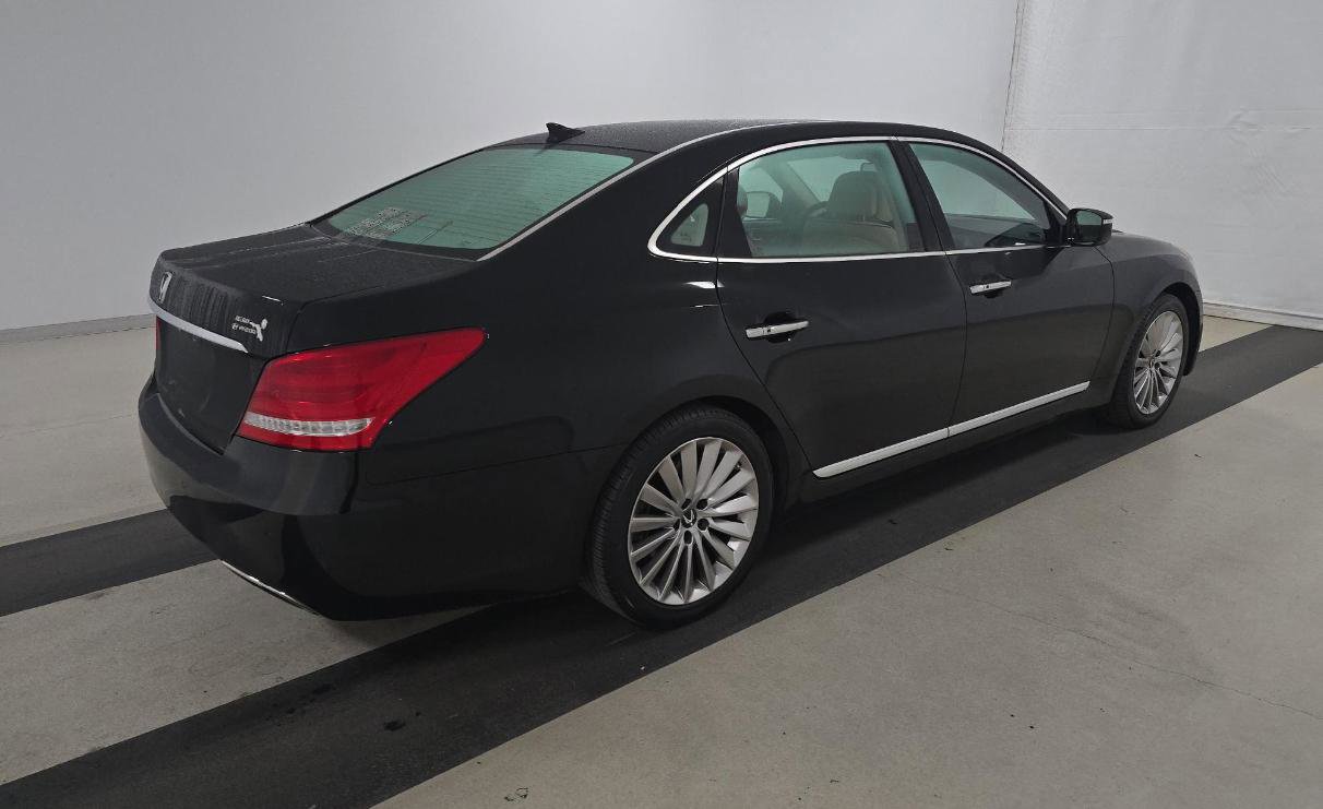 Used 2016 Hyundai Equus Signature image 4