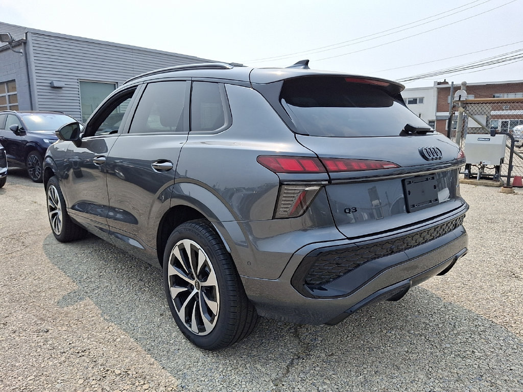 New 2026 Audi Q3 quattro 2.0T AWD/4WD image 3