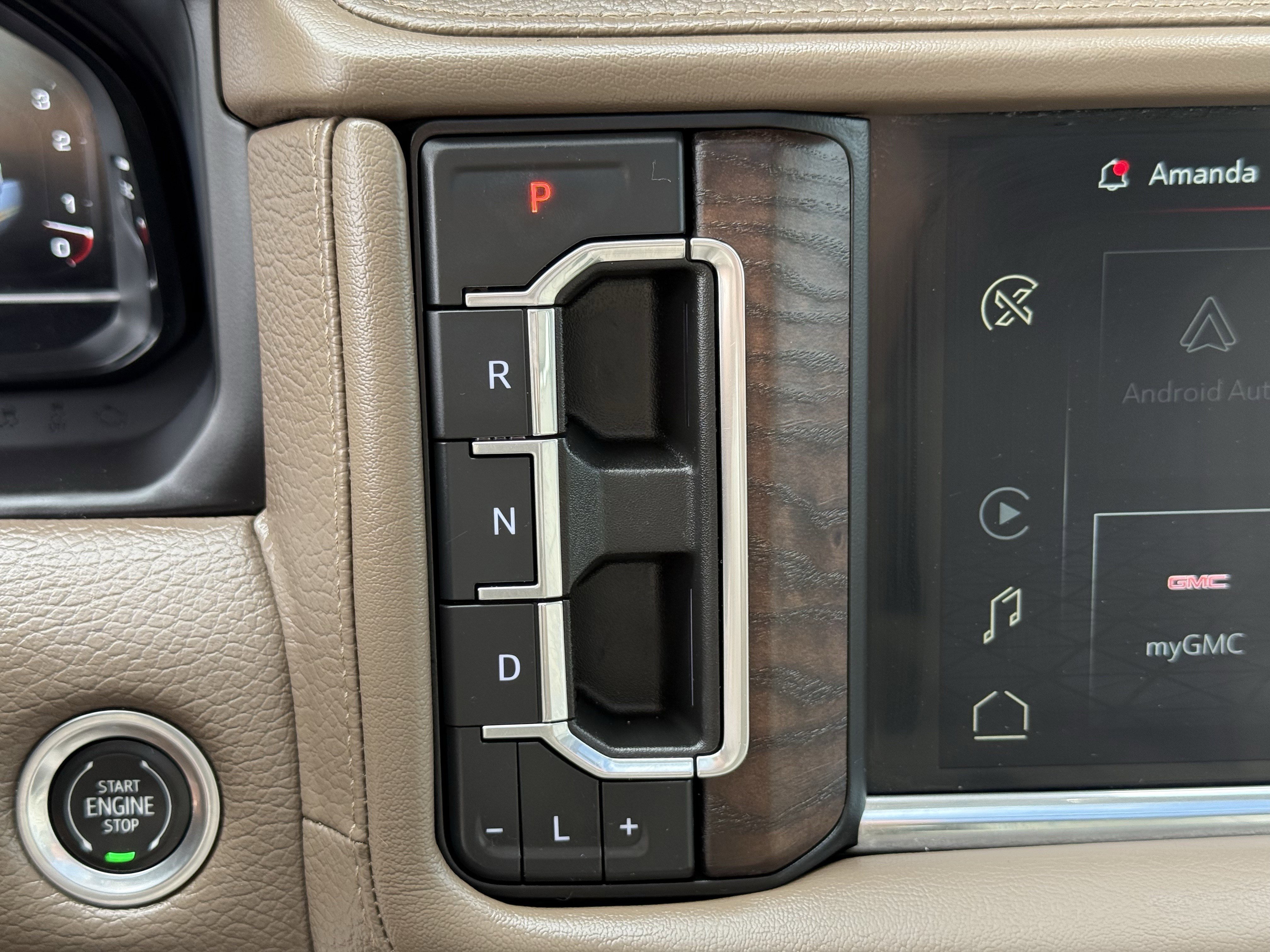 Used 2022 GMC Yukon XL Denali image 23