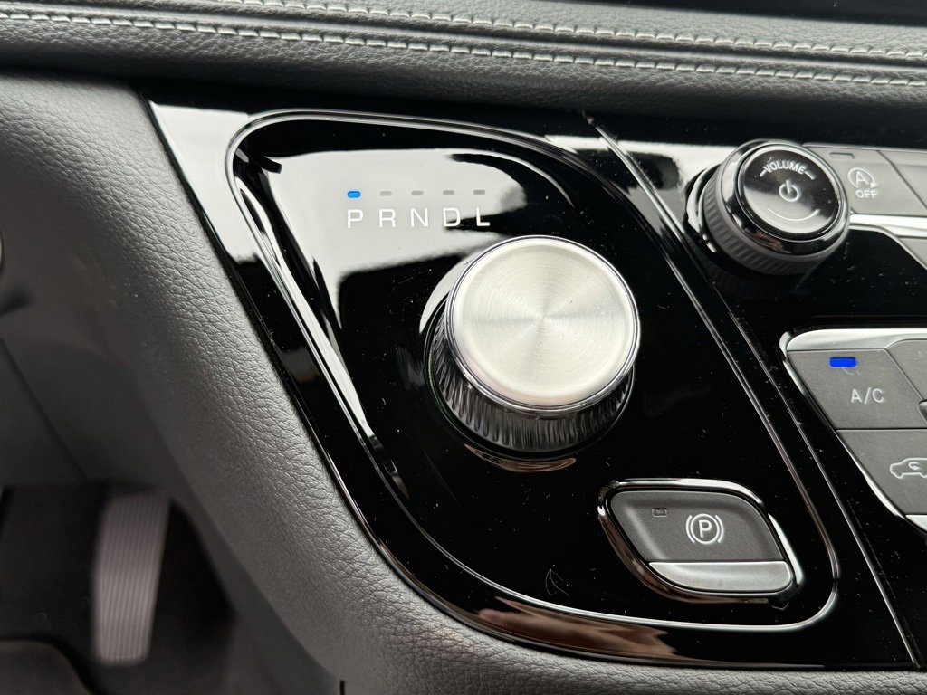 New 2026 Chrysler Pacifica Select image 23