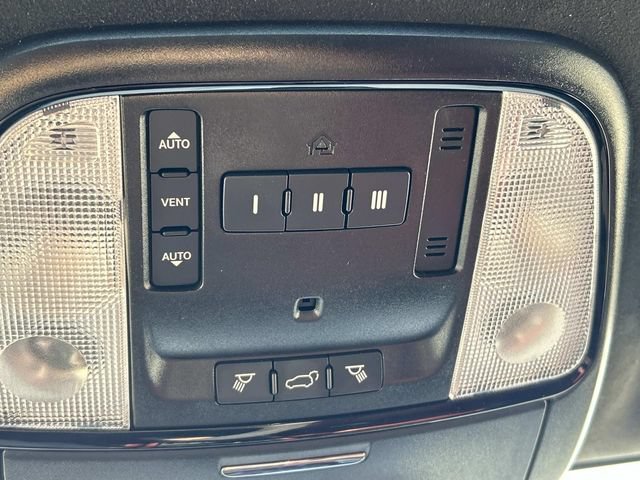 Used 2021 Dodge Durango SRT w/ Premium Interior Group AWD/4WD image 34