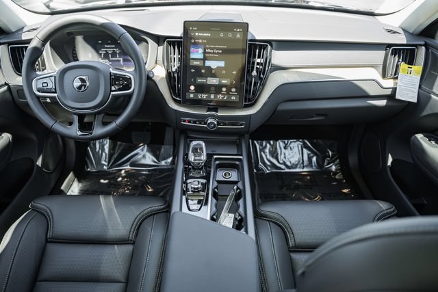 New 2026 Volvo XC60 T8 Ultra w/ Protection Package Premier AWD/4WD image 20