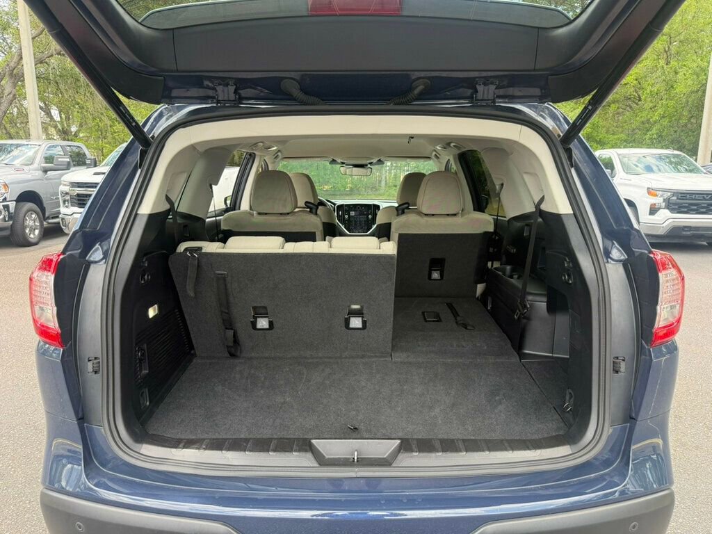 Used 2025 Subaru Ascent Premium AWD/4WD image 8