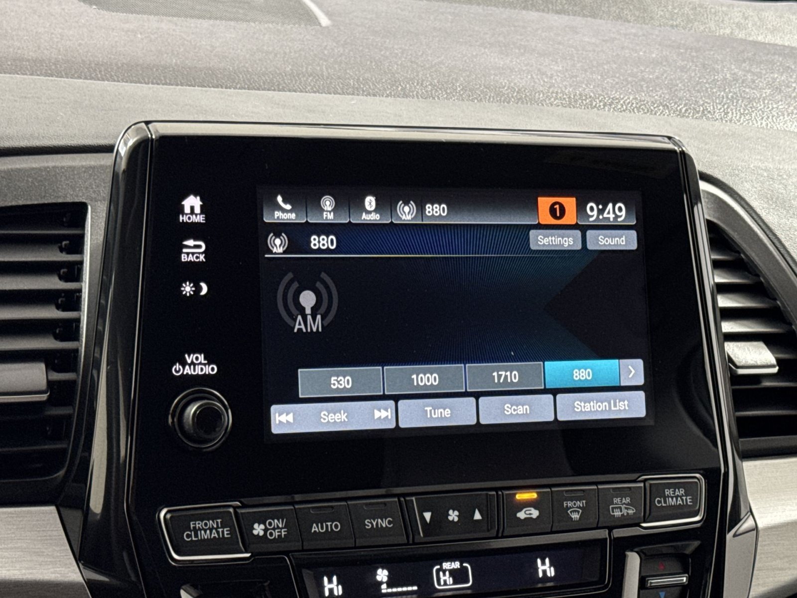 Used 2024 Honda Odyssey EX image 18