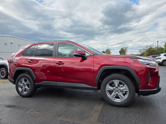 Used 2025 Toyota RAV4 XLE w/ Convenience Package AWD/4WD image 3