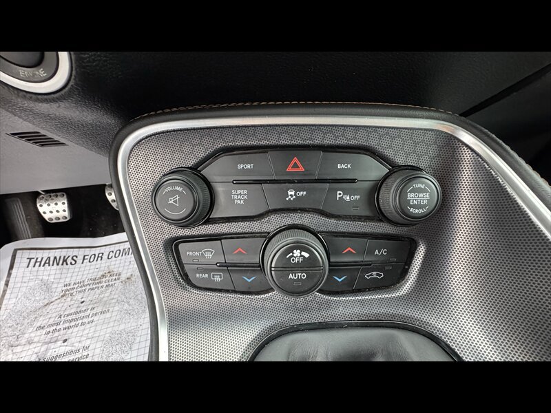 Used 2015 Dodge Challenger R/T Plus RWD image 22