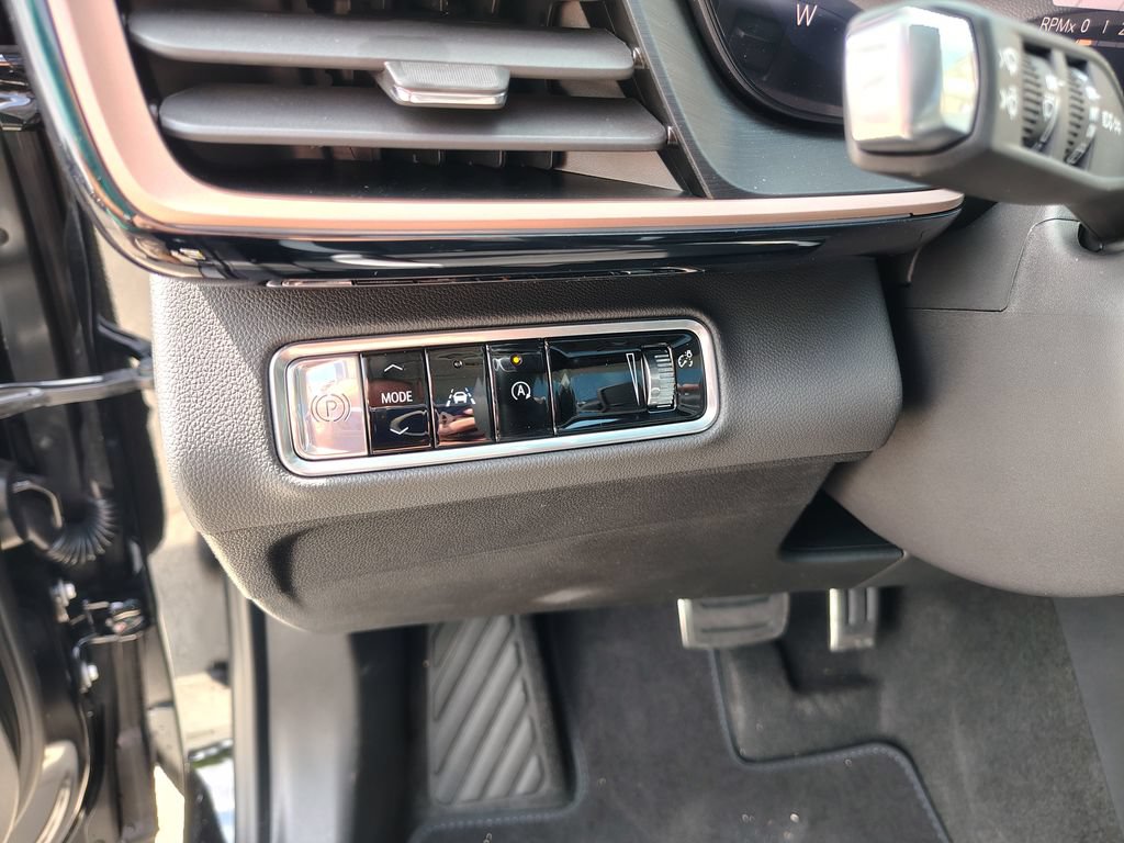 New 2026 Buick Envision Sport Touring AWD/4WD image 17