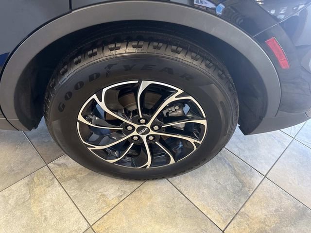Used 2025 Lincoln Nautilus Premier AWD/4WD image 13