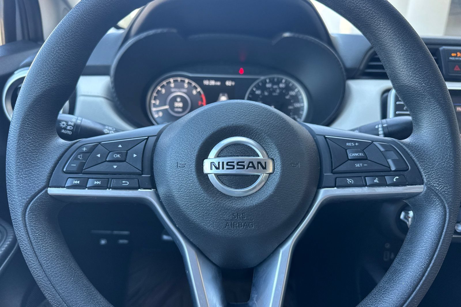 Used 2021 Nissan Versa SV FWD image 35