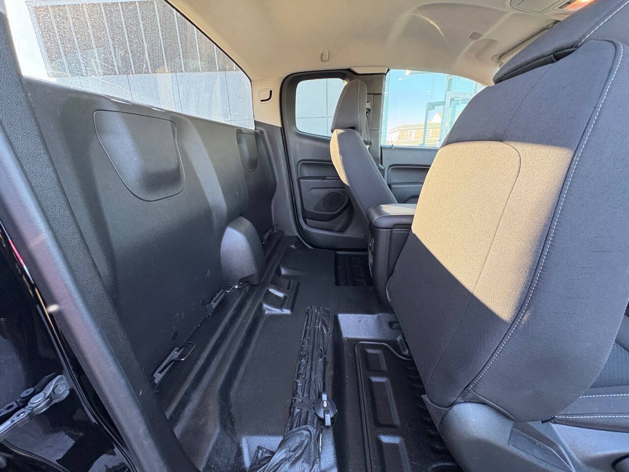Used 2021 Chevrolet Colorado LT w/ Fleet Safety Package RWD image 13