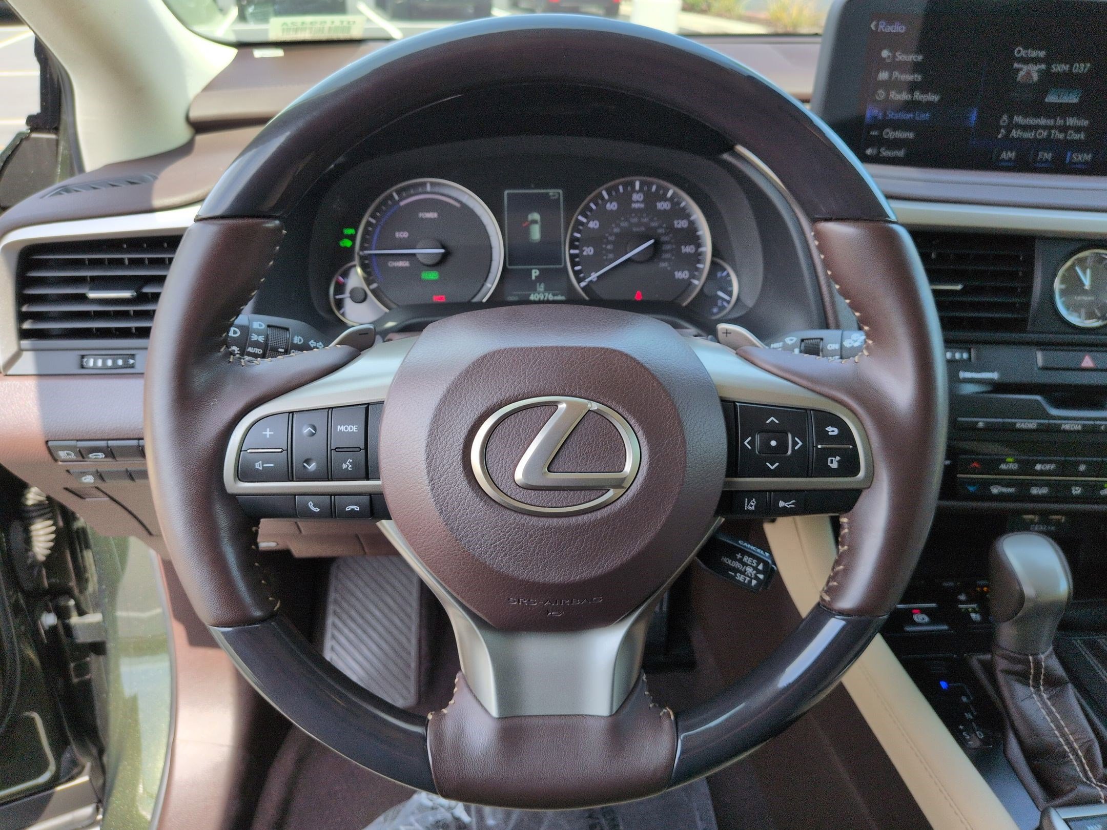 Used 2020 Lexus RX 450h AWD w/ Luxury Package image 18