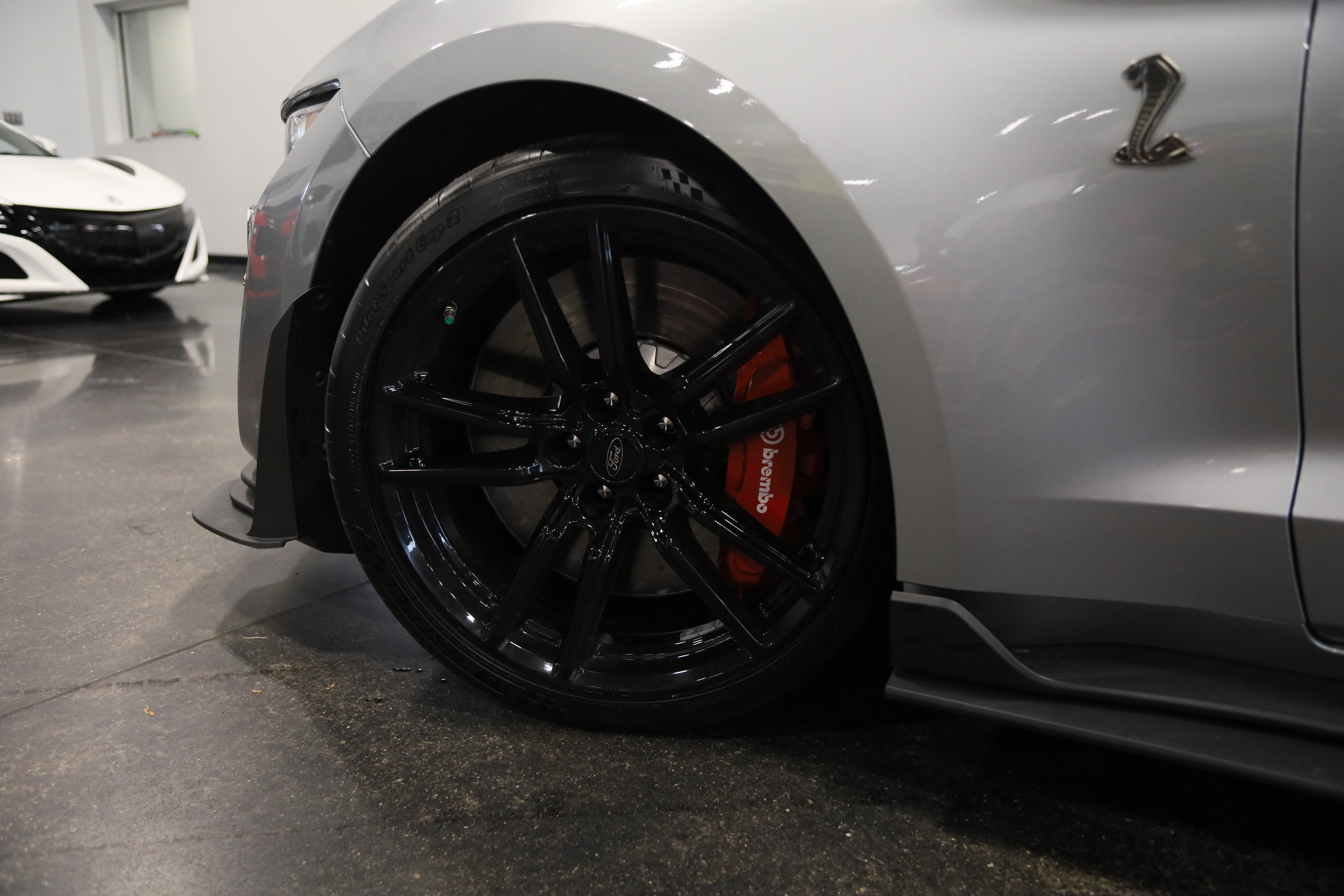 Used 2022 Ford Mustang Shelby GT500 w/ Technology Package RWD image 13