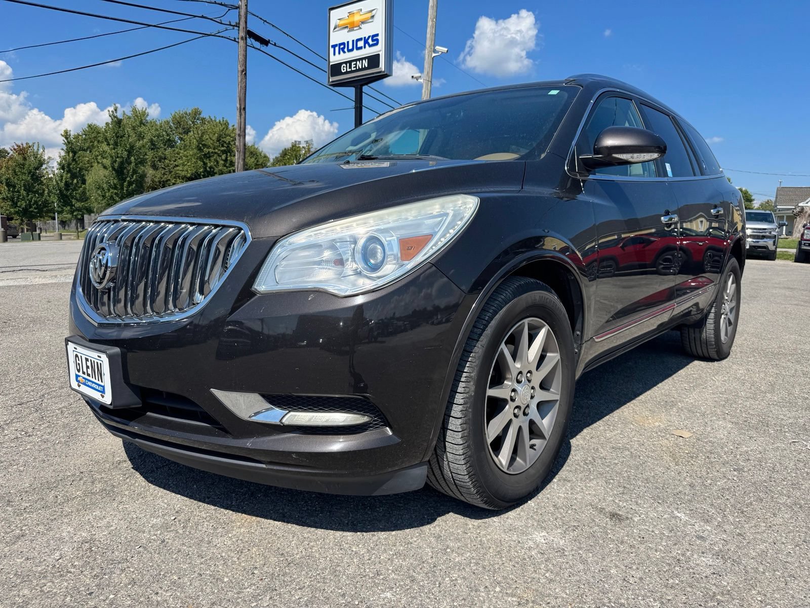 Used 2013 Buick Enclave Leather AWD/4WD image 2