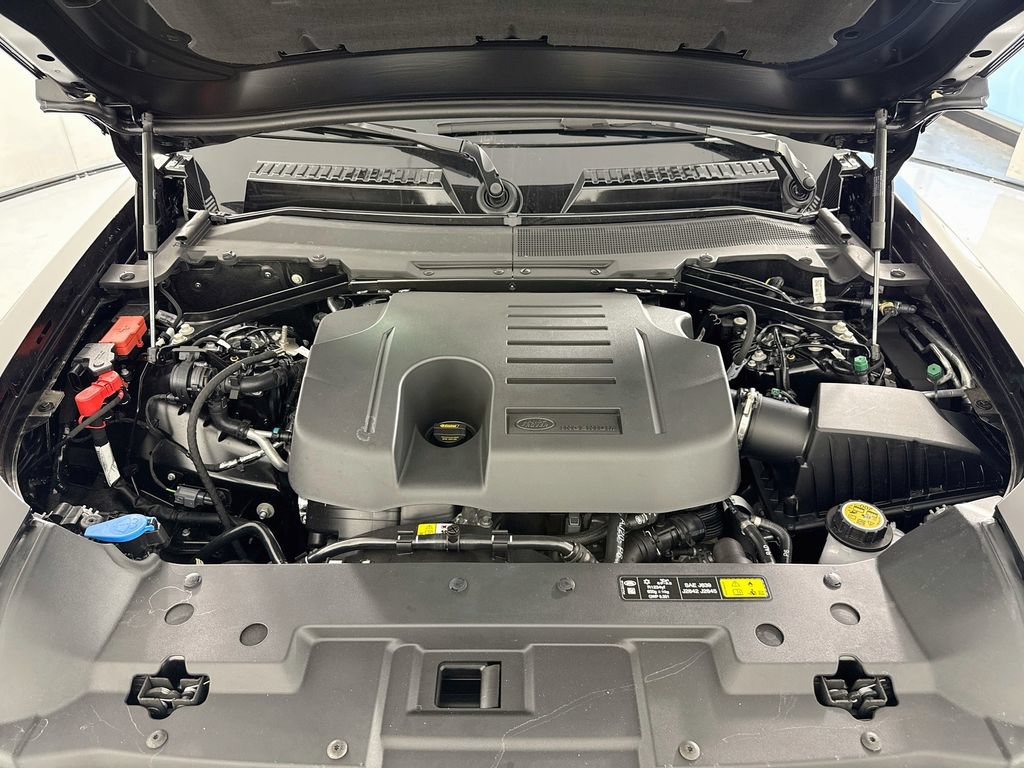 New 2026 Land Rover Defender 110 X-Dynamic SE AWD/4WD image 29