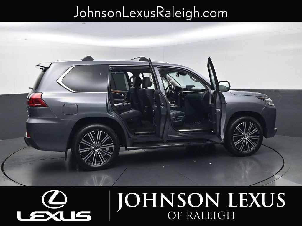 Used 2019 Lexus LX 570 4WD w/ Luxury Package image 31