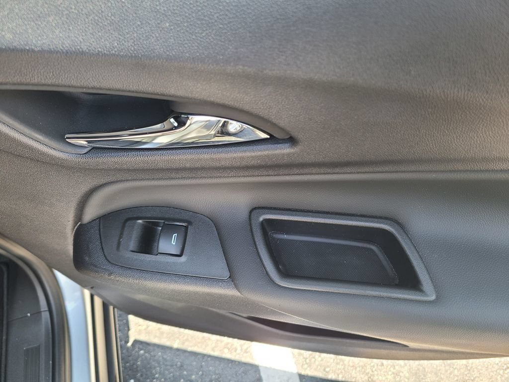 Used 2024 Chevrolet Equinox LT AWD/4WD image 14