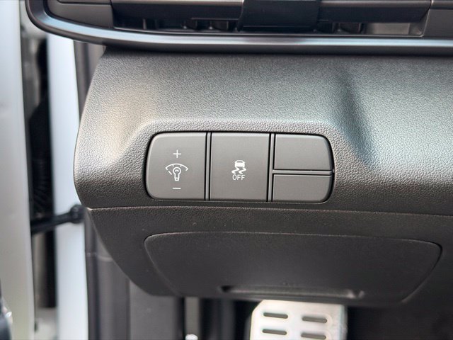 New 2026 Hyundai Elantra Sport FWD image 25