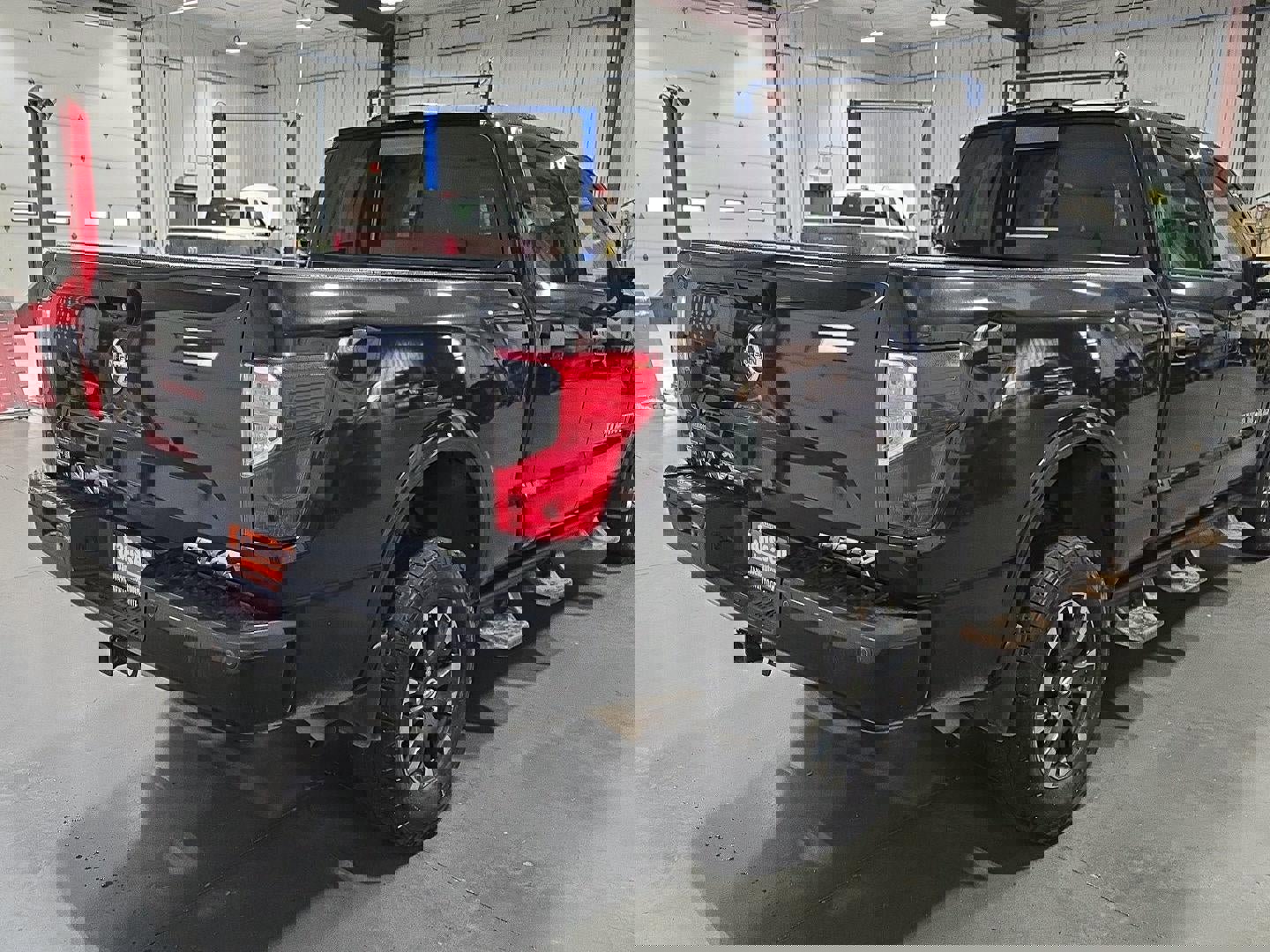 Used 2016 Nissan Titan PRO-4X image 5