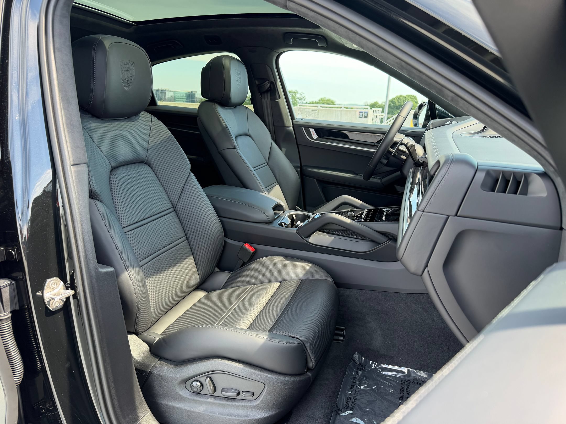 New 2026 Porsche Cayenne Turbo AWD/4WD image 23