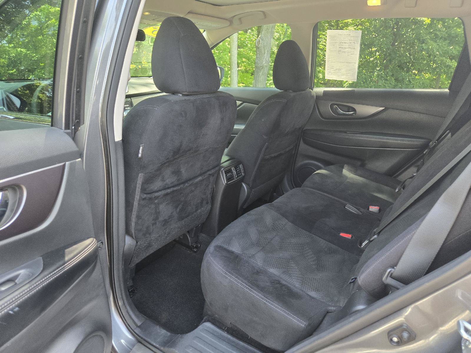 Used 2015 Nissan Rogue SV w/ SV Moonroof Package FWD image 24