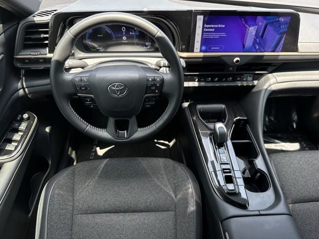 Used 2024 Toyota Crown AWD/4WD image 11