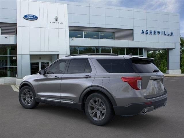 New 2024 Ford Explorer XLT w/ Equipment Group 202A image 4