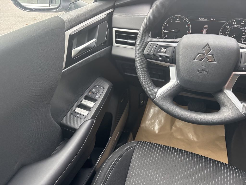 New 2026 Mitsubishi Outlander ES AWD/4WD image 22