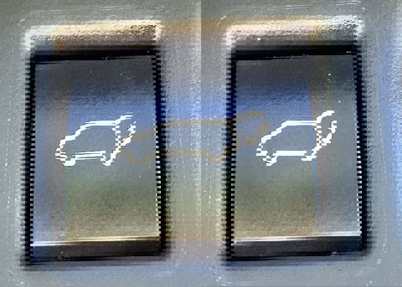 Used 2023 Toyota Highlander Limited FWD image 30