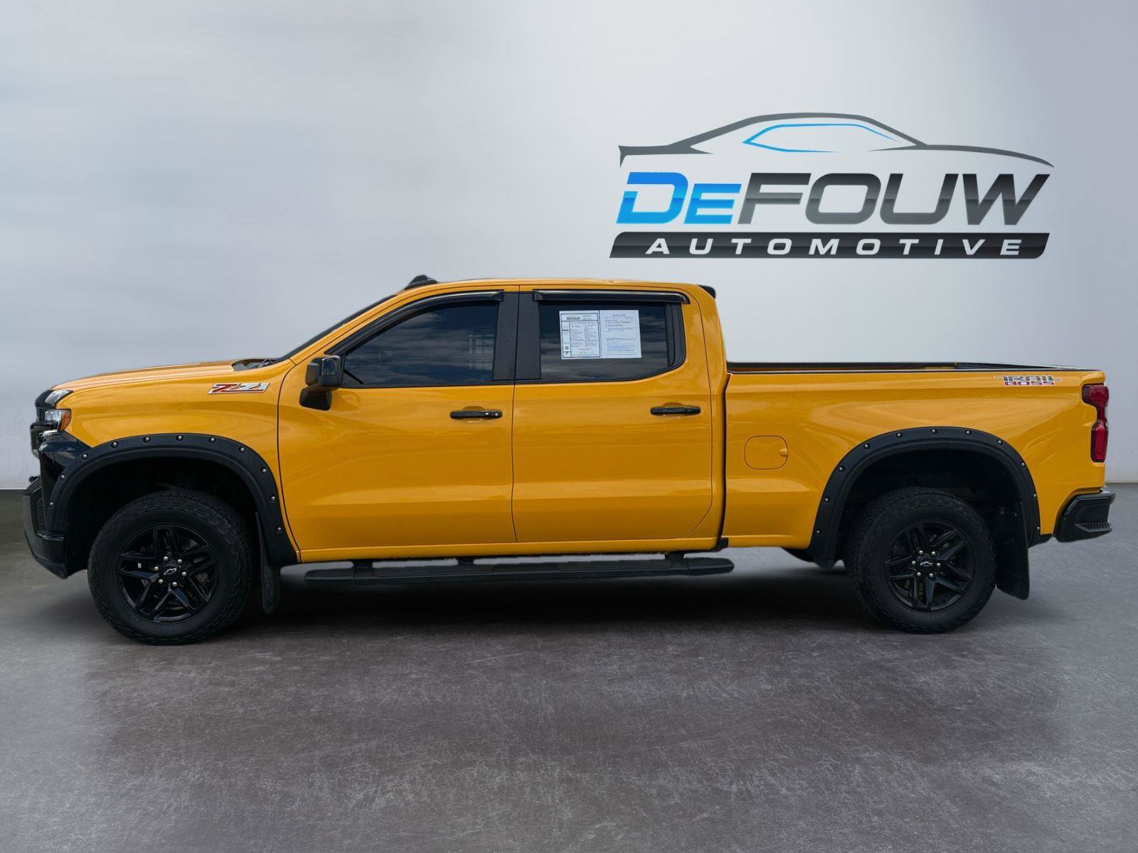 Used 2022 Chevrolet Silverado 1500 LT Trail Boss w/ LPO, Dark Essentials Package AWD/4WD image 6