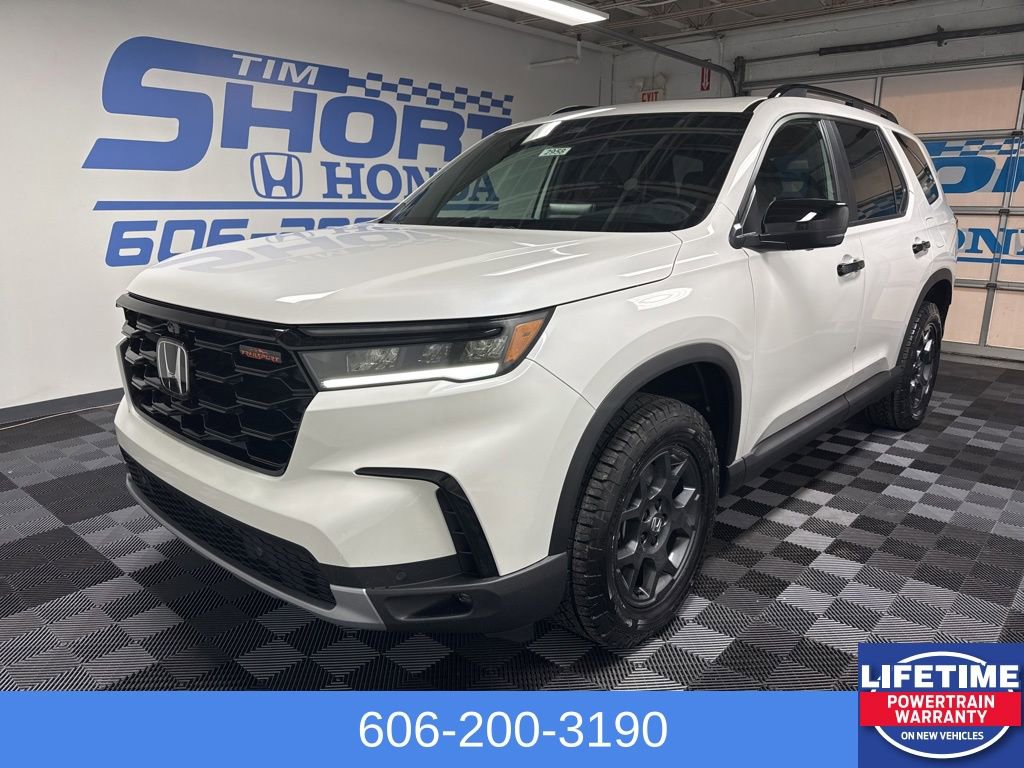 New 2025 Honda Pilot TrailSport