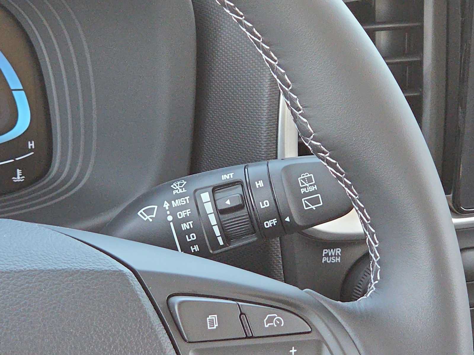 New 2026 Hyundai Venue SEL FWD image 28