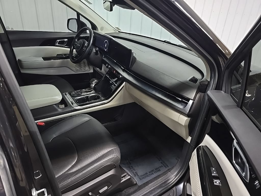 Used 2022 Kia Carnival SX Prestige FWD image 16