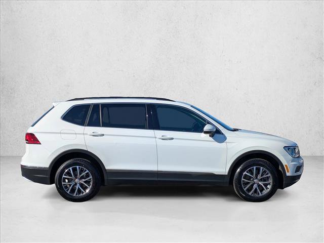 Used 2020 Volkswagen Tiguan SE w/ Panoramic Sunroof Package image 4