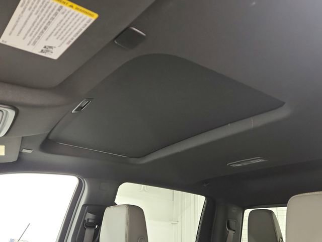 Used 2025 Chevrolet Silverado 2500 ZR2 w/ Technology Package image 18