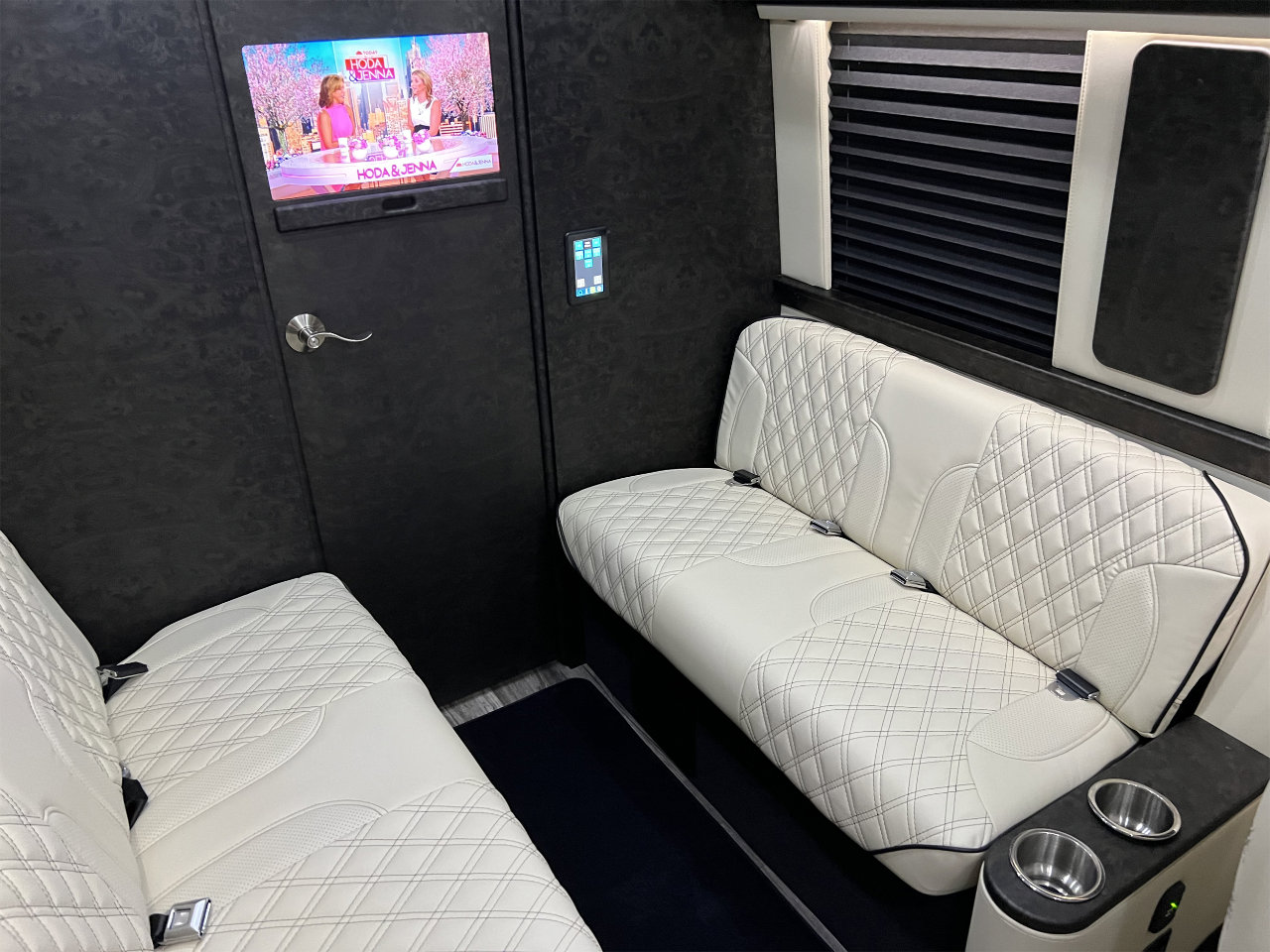 Used 2021 Mercedes-Benz Sprinter 3500 image 14