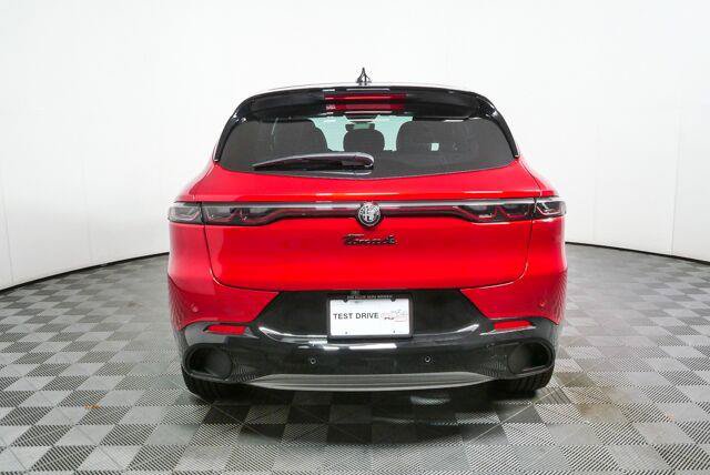 New 2026 Alfa Romeo Tonale w/ Active Assist Package AWD/4WD image 28