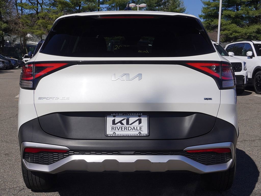 Used 2023 Kia Sportage LX image 10