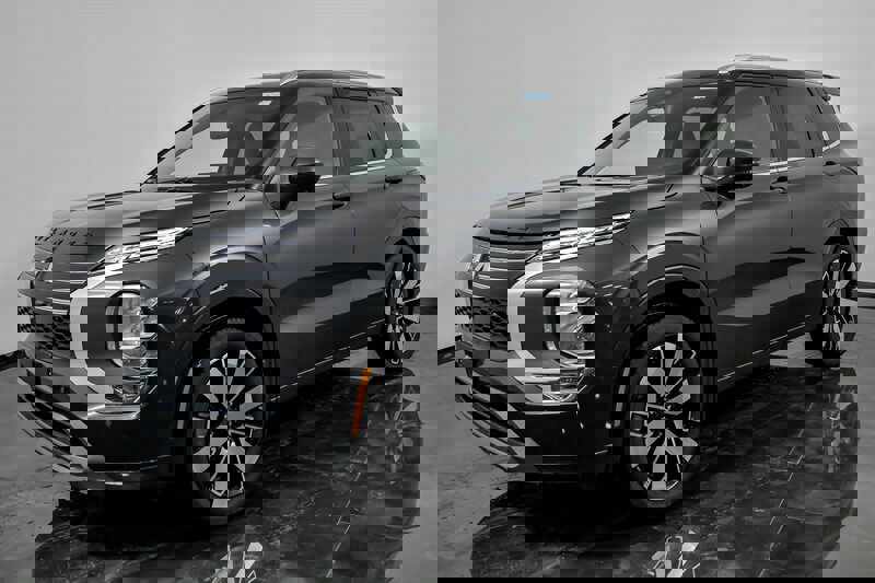 New 2026 Mitsubishi Outlander SEL image 5