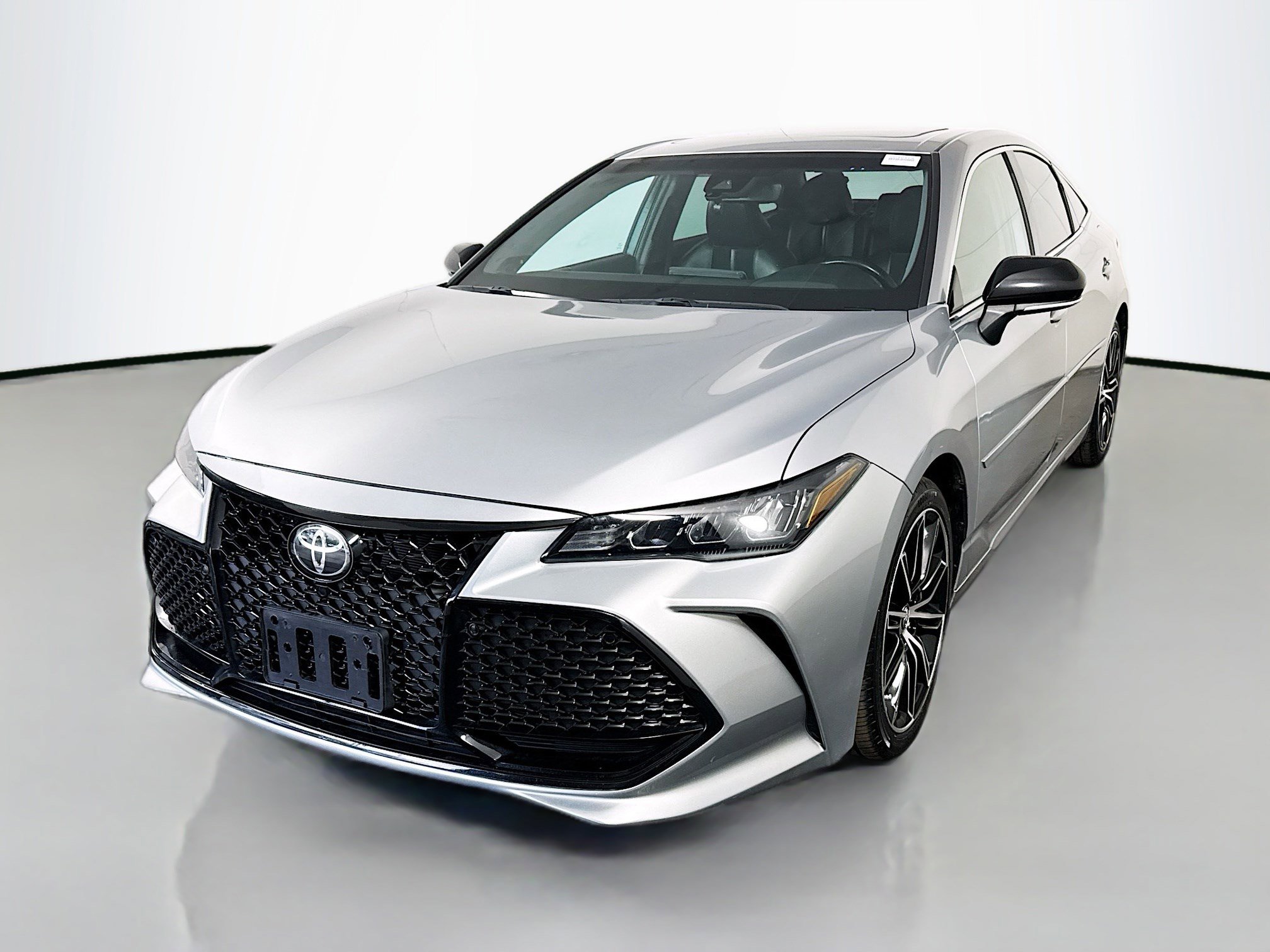 Used 2020 Toyota Avalon XSE w/ Protection Package FWD image 4