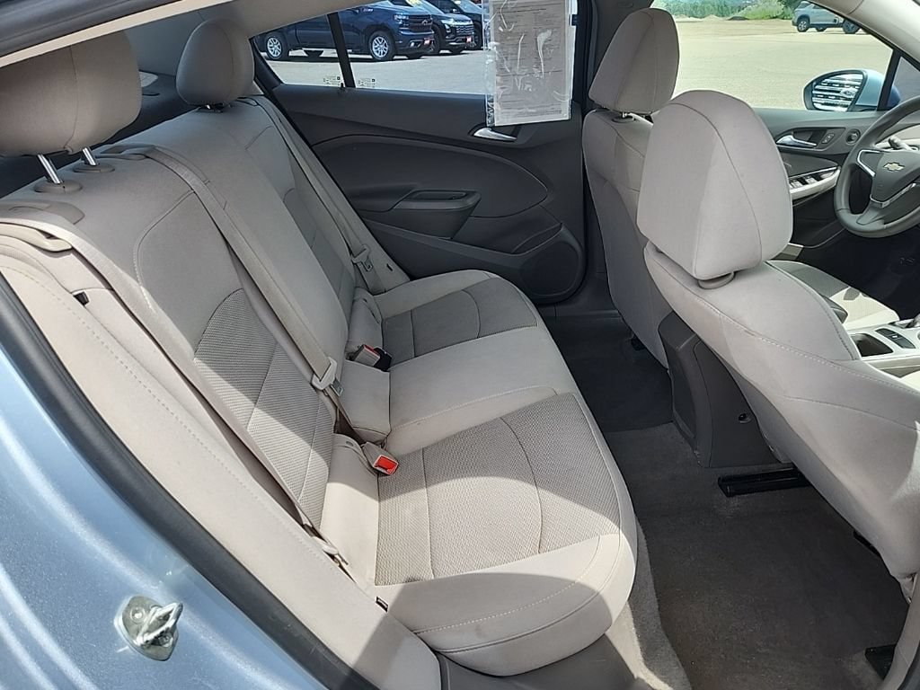 Used 2018 Chevrolet Cruze LS FWD image 39