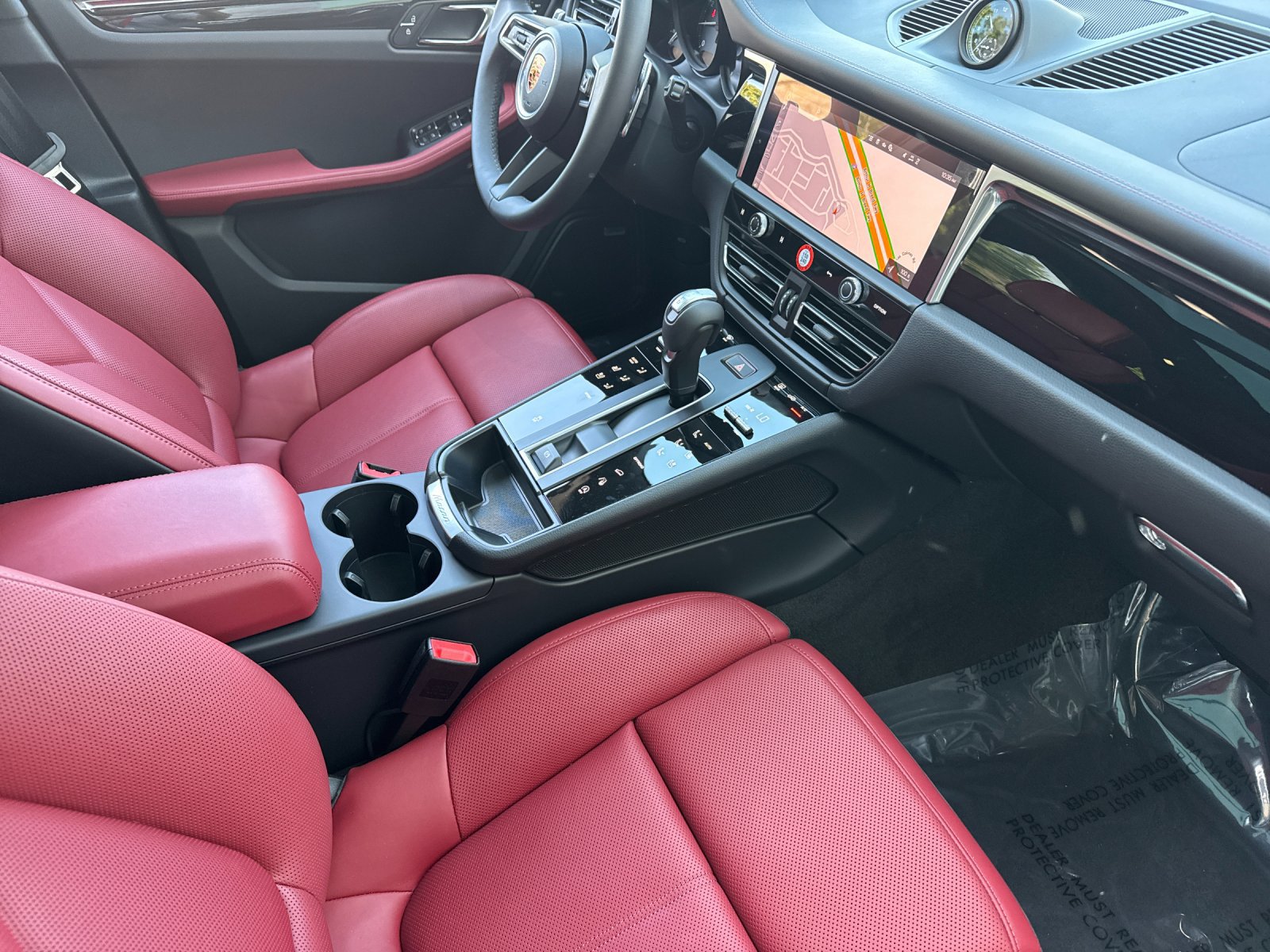 New 2026 Porsche Macan AWD/4WD image 16