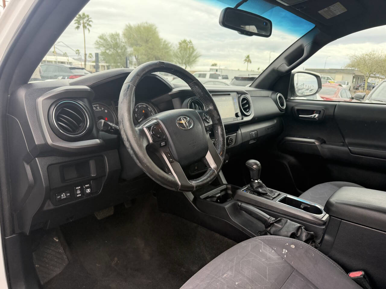 Used 2017 Toyota Tacoma TRD Sport w/ Tow Package image 19