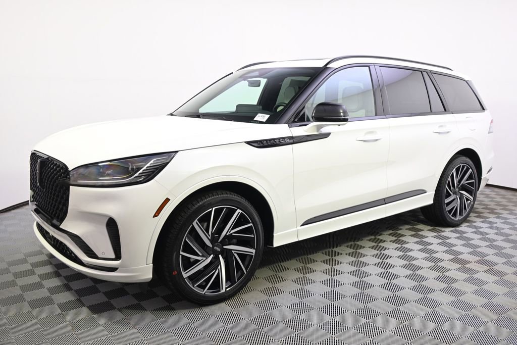 New 2026 Lincoln Aviator Black Label image 2