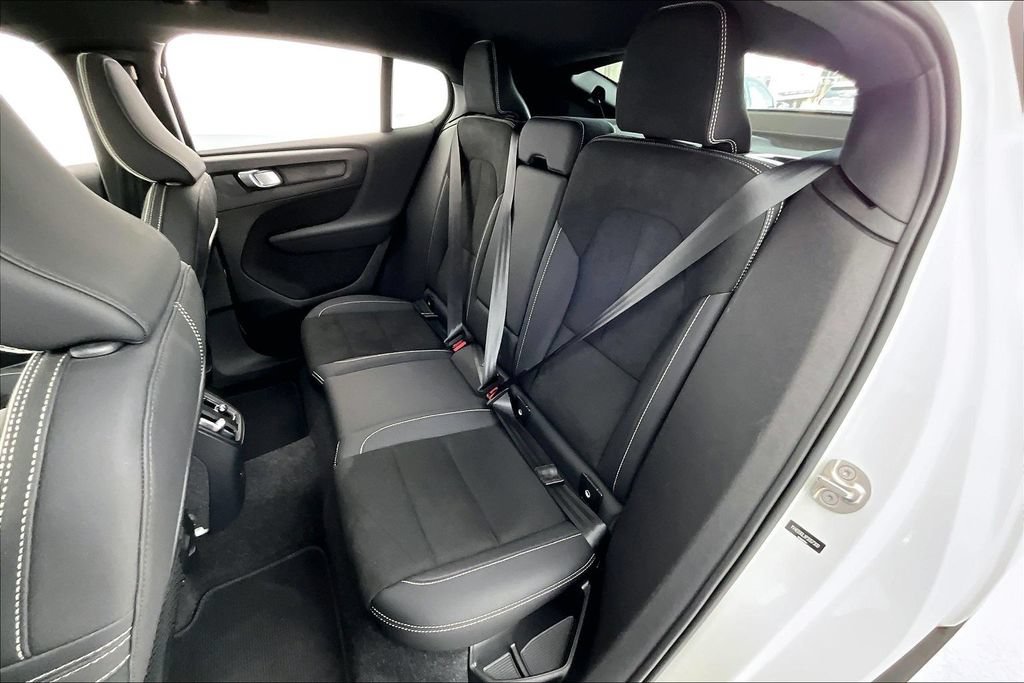 Certified 2023 Volvo C40 P8 Recharge Plus AWD/4WD image 35
