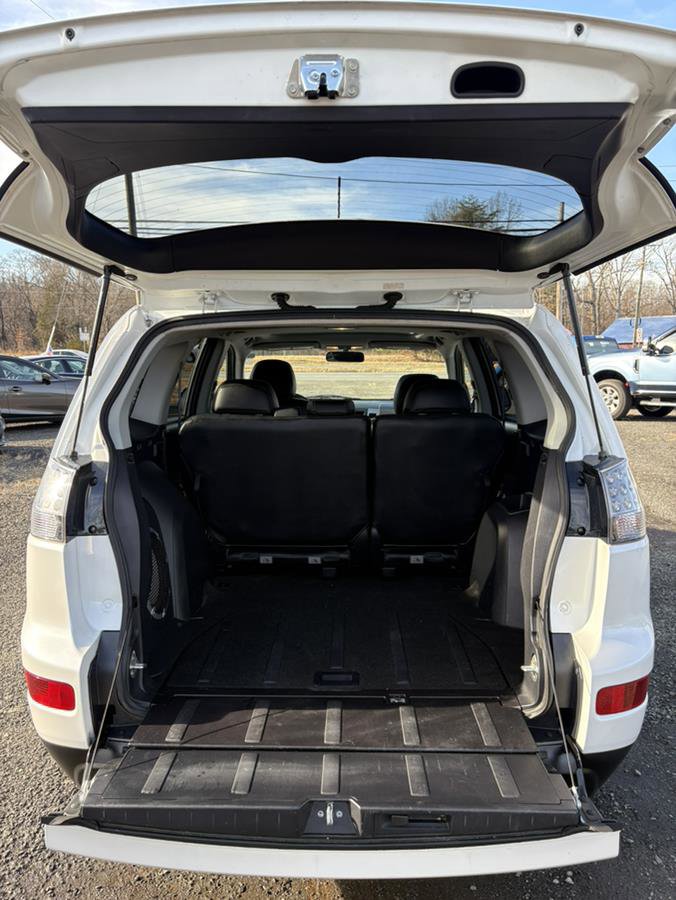 Used 2008 Mitsubishi Outlander SE image 12