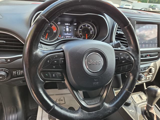 Used 2020 Jeep Cherokee Trailhawk w/ Cold Weather Group AWD/4WD image 15
