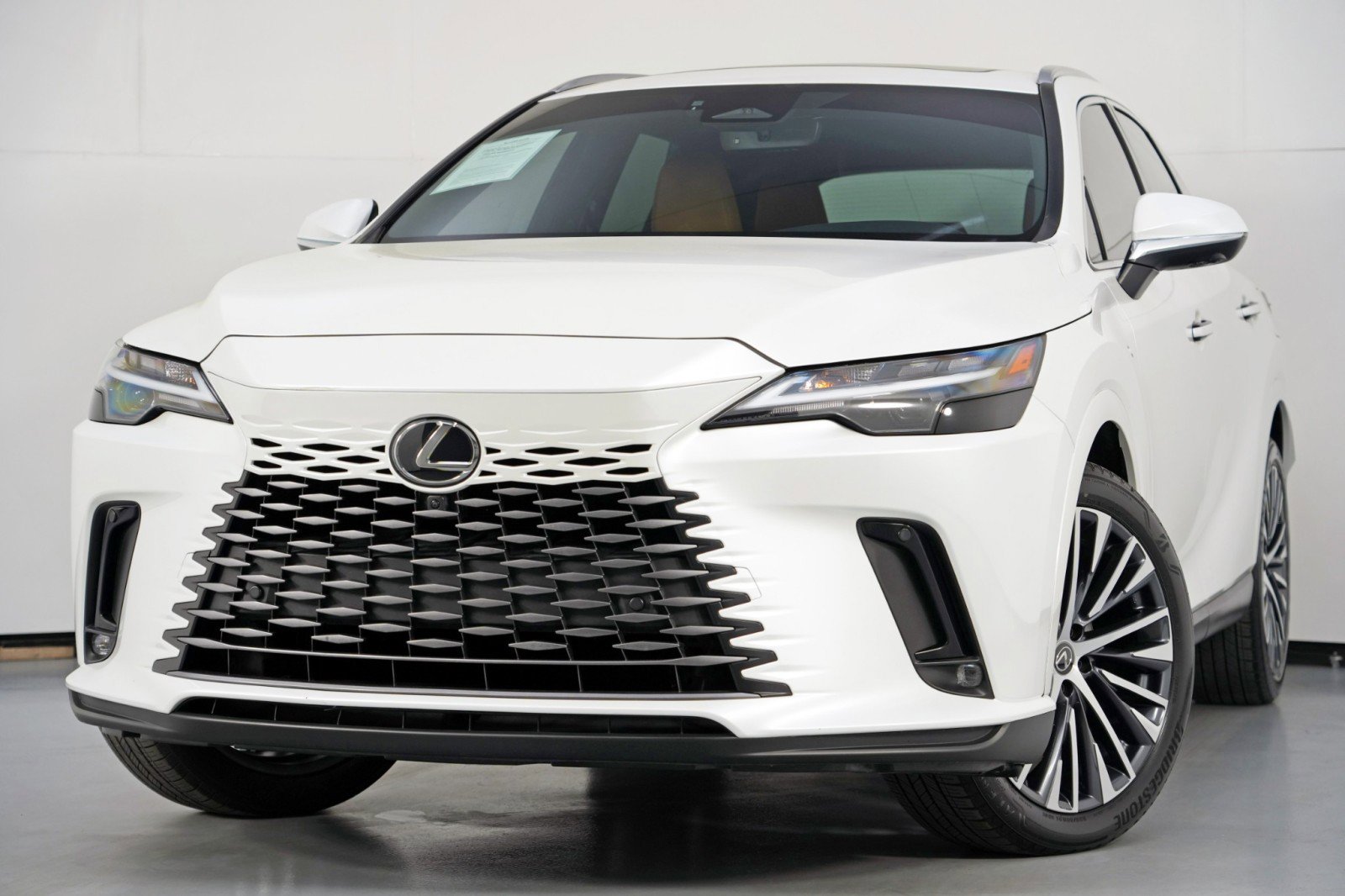 Used 2023 Lexus RX 350 Premium Plus w/ Accessory Package (K3) image 3