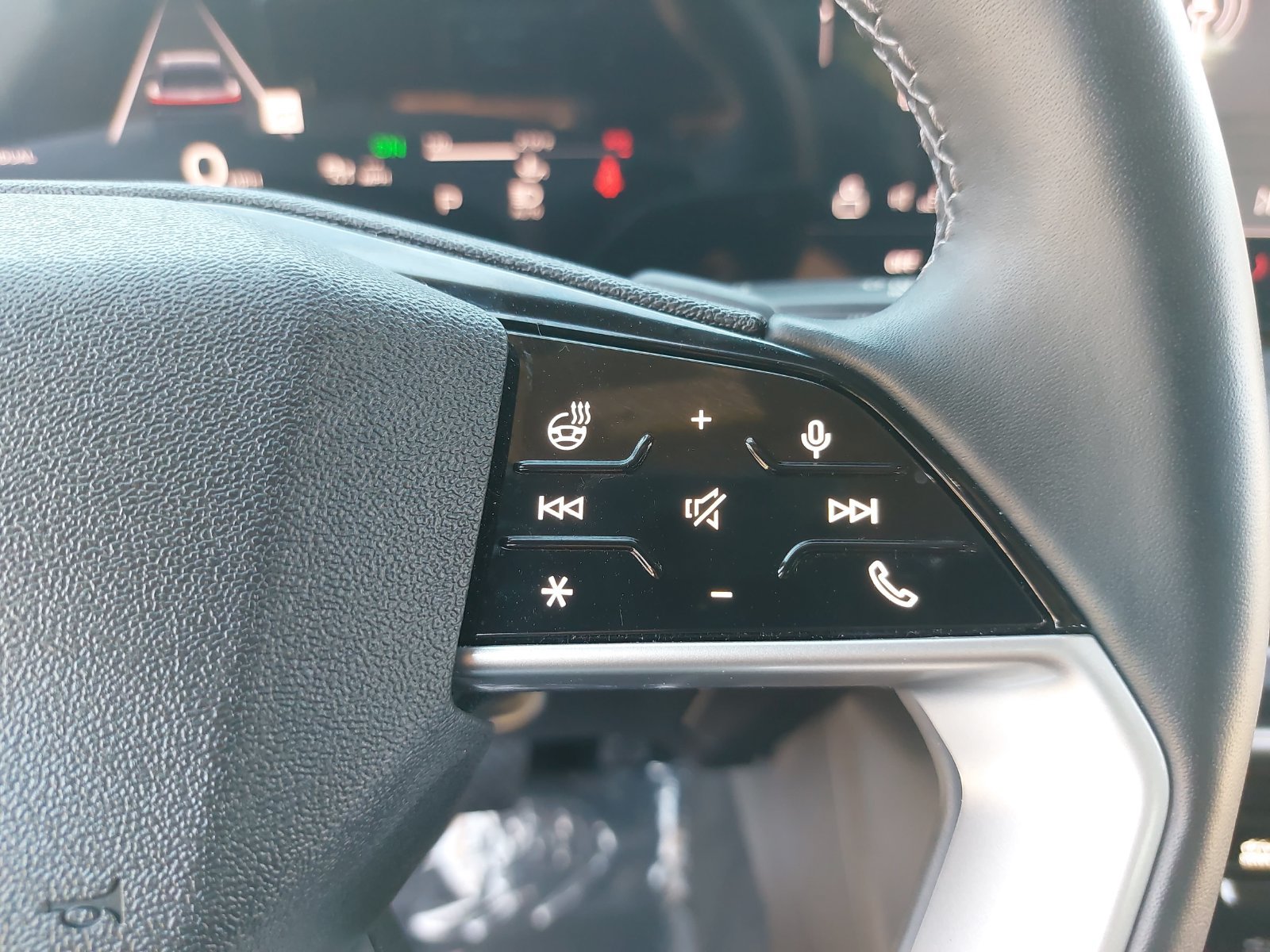 Used 2025 Audi Q5 Premium Plus w/ Premium Plus AWD/4WD image 18