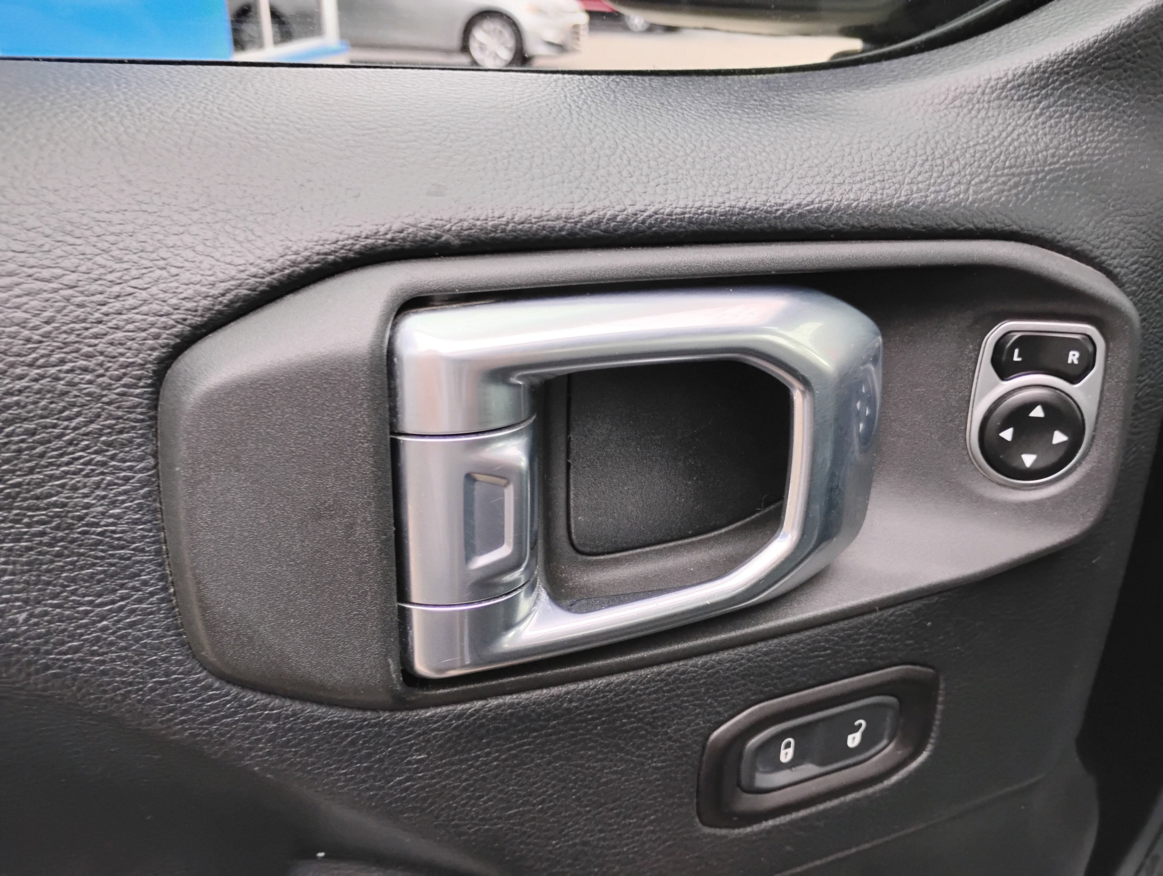 Used 2018 Jeep Wrangler Unlimited Rubicon image 17